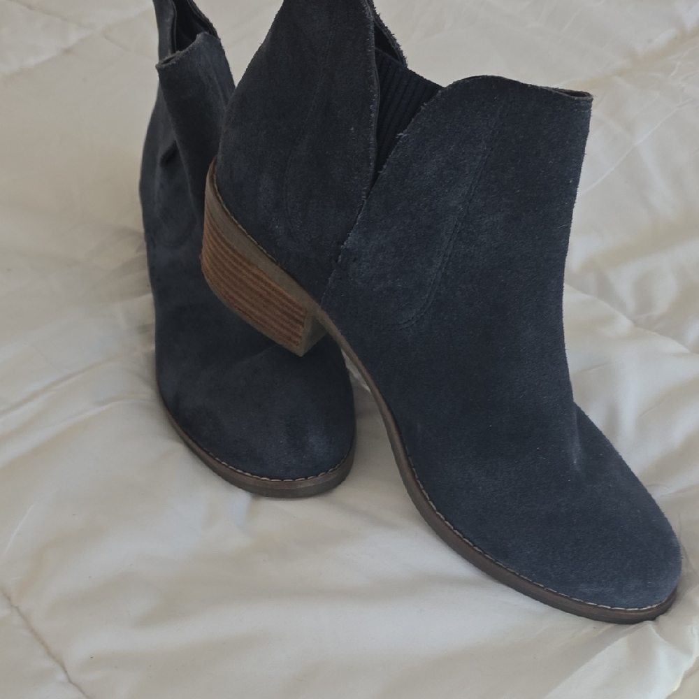Me Too Blue Suede Ankle Booties